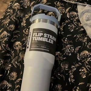 Stanley ice flow tumbler Fog color